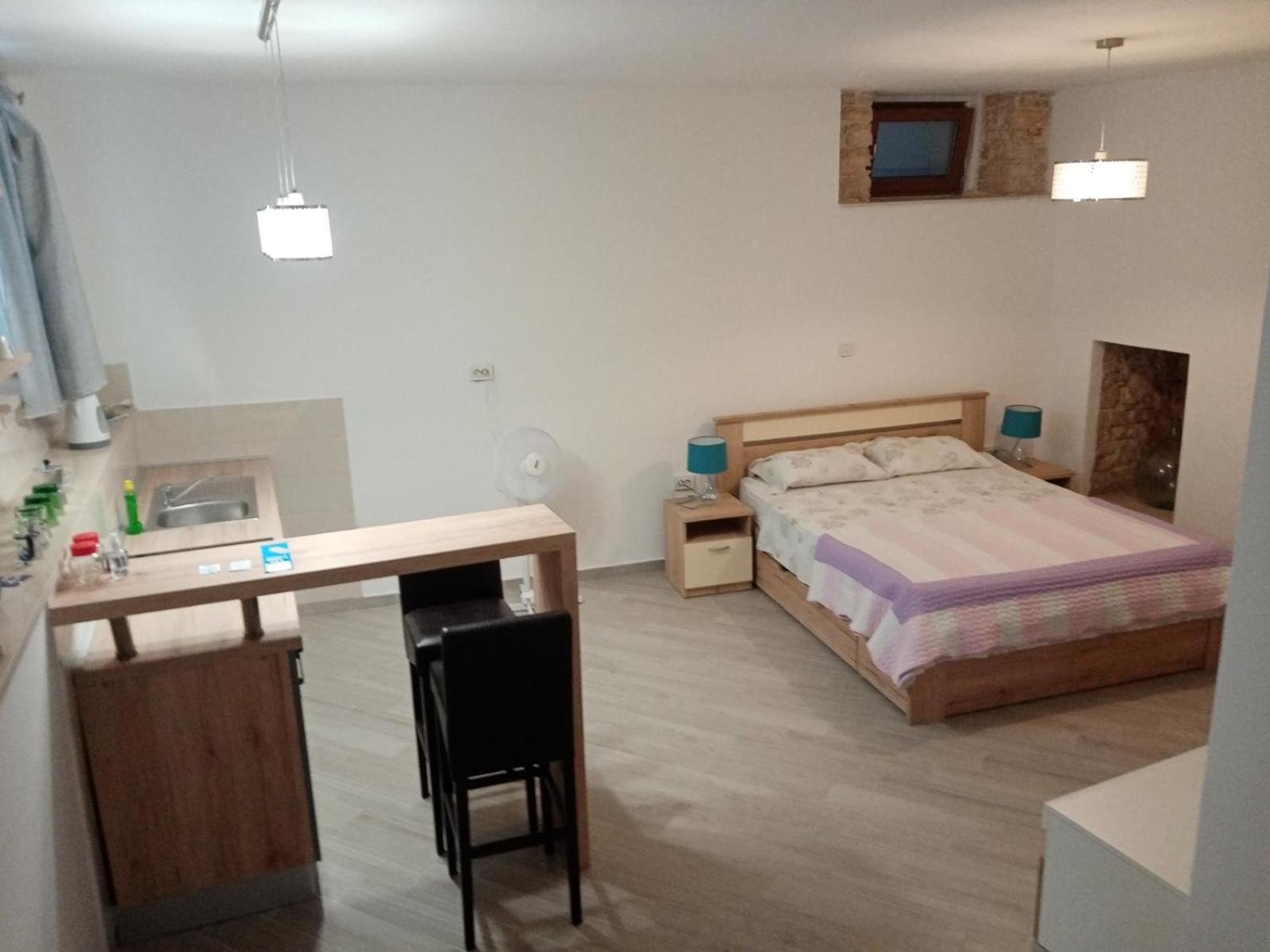 Apartment Elena Bale Room photo